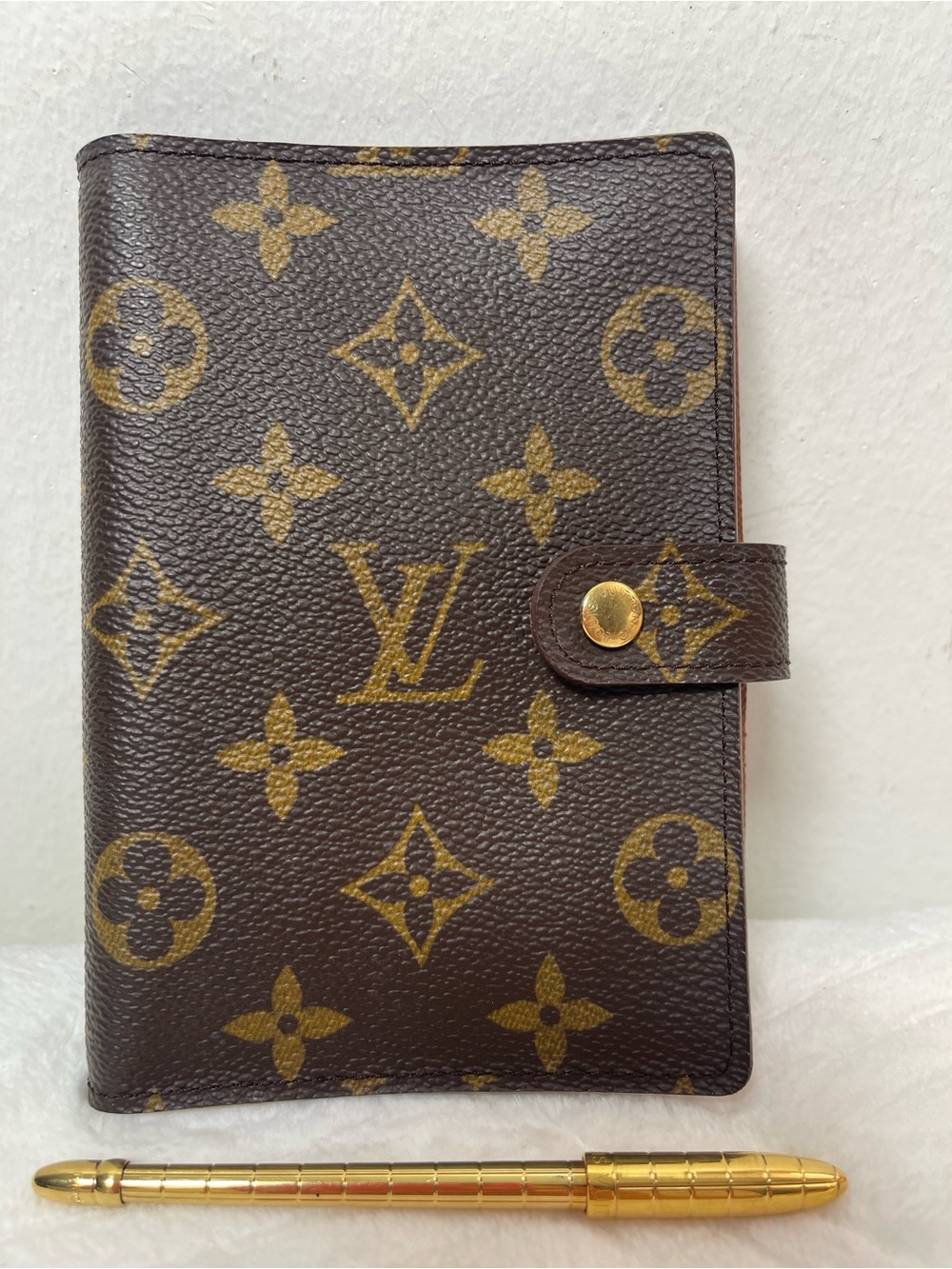 Louis Vuitton Brown and Gold Monogram Snap Agenda Cover PM size with Pen - Picture 1 of 16